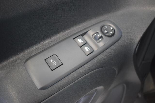 Peugeot PARTNER 1.2 PureTech 110 S&S L1 Navi Airco Cruise Km 47.800!!