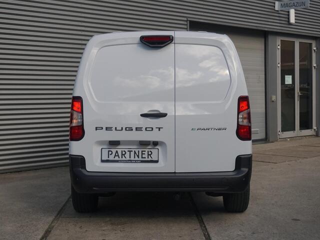 Peugeot PARTNER e-Partner L2 50 kWh | navi incl. Apple Carplay | 2x camera | 3-zitter | betimmering | parkeersensoren voor/achter | rijklaarprijs