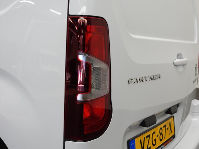 Peugeot PARTNER 100pk L1 Navigatie Apple Carplay Trekhaak Parkeersensoren Camera Cruise control
