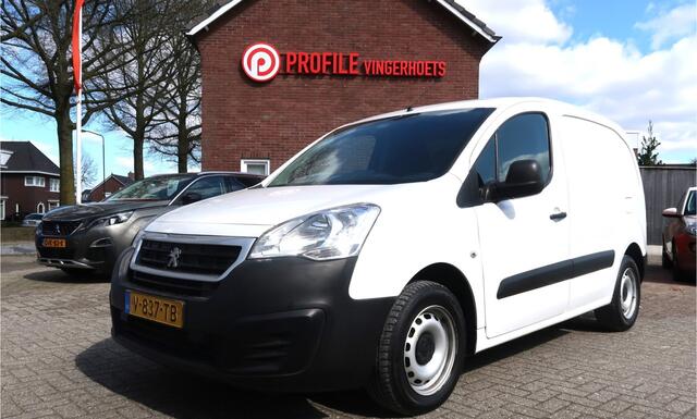 Peugeot PARTNER 1.6 Blue HDi Diesel 75 Pk Lengte 1. Airco * * Zijschuifdeur Rechts * Laadruimte Betimmert * Scheidingswand met Ruit * Kilometer Autopas Aanwezig * Vingerhoets; Vierde Generatie Eersteklas Service !