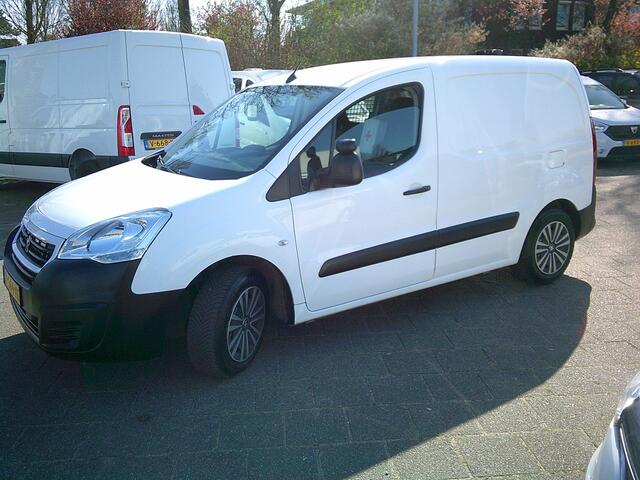 Peugeot PARTNER 120 1.6 BlueHDi 100 L1 Premium VOORZIEN VAN AIRCO+CRUISE+NAVIGATIE !!!!