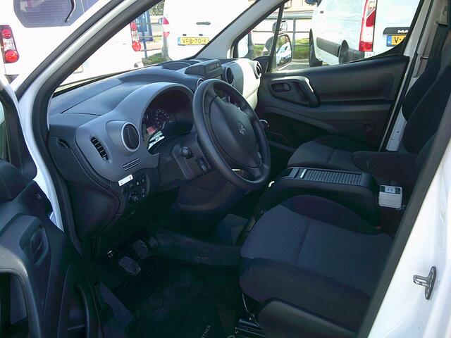 Peugeot PARTNER 120 1.6 BlueHDi 100 L1 Premium VOORZIEN VAN AIRCO+CRUISE+NAVIGATIE !!!!