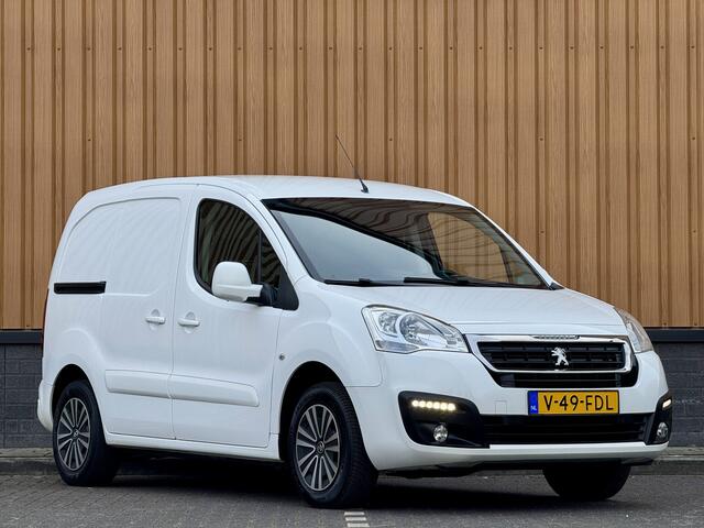Peugeot PARTNER 120 1.6 VTi 98 L1 Profit+ | Benzine! | Marge | 3 Persoons | Apple Carplay | Android Auto | Trekhaak | Airconditioning | Cruise Control | Stoelverwarming | Parkeersensoren | Elektrische Spiegels |