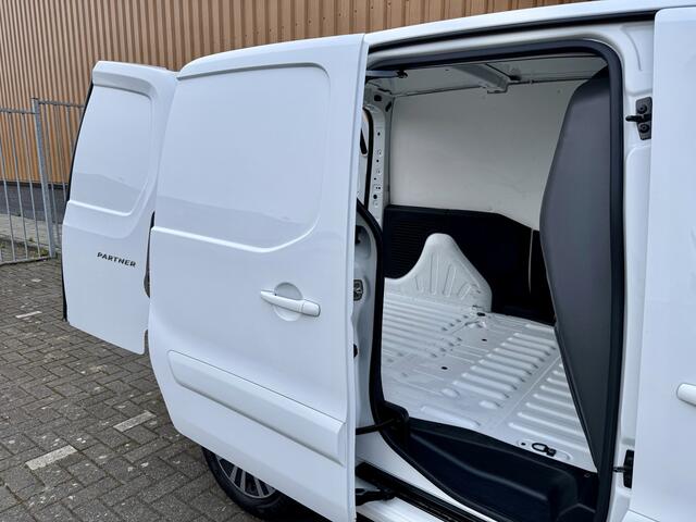 Peugeot PARTNER 120 1.6 VTi 98 L1 Profit+ | Benzine! | Marge | 3 Persoons | Apple Carplay | Android Auto | Trekhaak | Airconditioning | Cruise Control | Stoelverwarming | Parkeersensoren | Elektrische Spiegels |