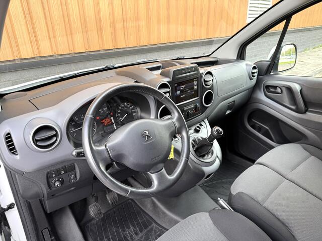 Peugeot PARTNER 120 1.6 VTi 98 L1 Profit+ | Benzine! | Marge | 3 Persoons | Apple Carplay | Android Auto | Trekhaak | Airconditioning | Cruise Control | Stoelverwarming | Parkeersensoren | Elektrische Spiegels |
