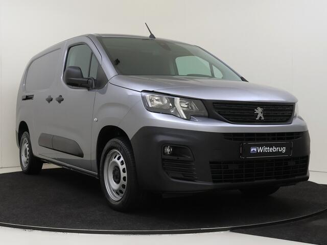 Peugeot PARTNER 1.5 BlueHDi 100 S&S L2 | RIJKLAAR! | Trekhaak | 3-Zits | Navigatie