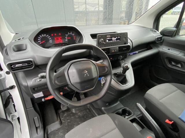 Peugeot PARTNER 1.5 BlueHDI Pro | Weinig kilometers | Cruise Control | Airconditioning | Rechter zijschuifdeur | Bluetooth | e-Call