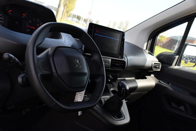 Peugeot PARTNER 1.5 BlueHDI Black Edition L2 Cruise, Sensoren, Multimedia, 102PK, Laadruimte betimmering, Uniek!