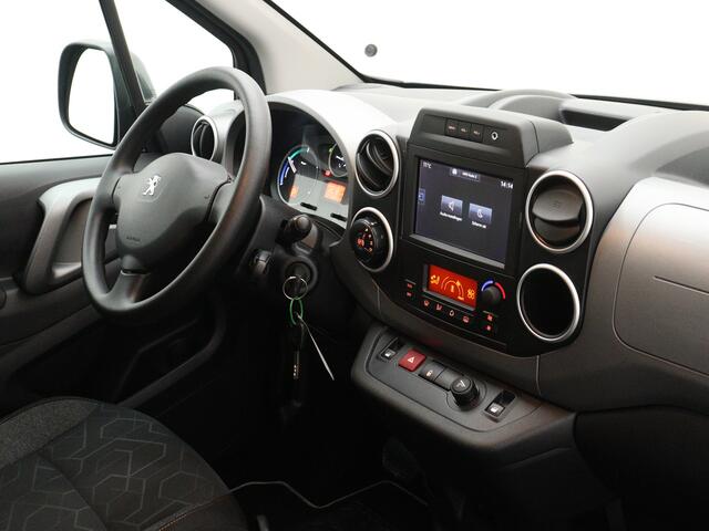 Peugeot PARTNER Automaat 100% EV Active * 16.946 KM * / Pdc.+Camera / Navigatie / 2x Schuifdeur / Airco / Apk apr-2027
