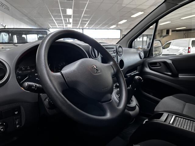 Peugeot PARTNER 120 1.6 BlueHDi 100 L1 Premium S&S/ Trekhaak/ Zij-Schuifdeur Rechts/ Airco/ Cruise/ Elek. pakket/ Bluetooth/ Armsteun.