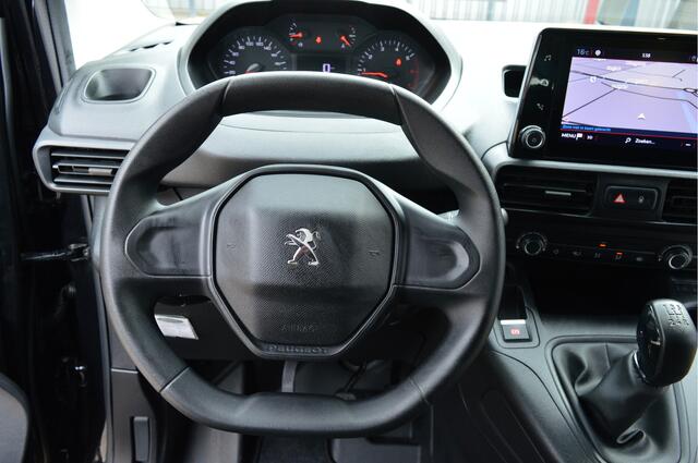 Peugeot PARTNER 1.5 BlueHDI Premium O.a: Trekhaak, Navi, Cruise, Carplay, Pdc, Betimmerde laadruimte, nette staat! Auto staat rijklaar! Vraagprijs is ex. btw!