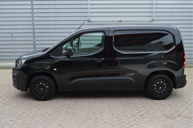 Peugeot PARTNER 1.5 BlueHDI Premium O.a: Trekhaak, Navi, Cruise, Carplay, Pdc, Betimmerde laadruimte, nette staat! Auto staat rijklaar! Vraagprijs is ex. btw!