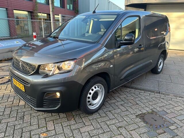 Peugeot PARTNER 1.5 BlueHDI Asphalt Long L2 I AIRCO I METALLIC I 1e EIGENAAR I DISTRIBUTIE VERVANGEN I COMPLETE ONDERHOUDSHISTORIE LONG VERSIE ! BRIDGESTONE 5 TOT 6 MM I APK MAART 2026
