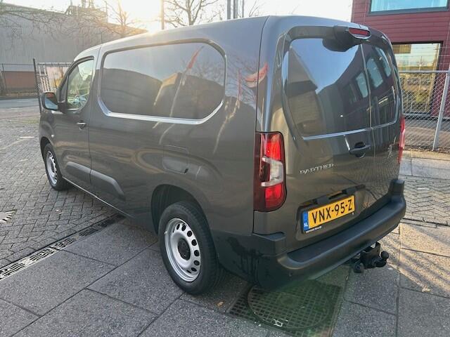Peugeot PARTNER 1.5 BlueHDI Asphalt Long L2 I AIRCO I METALLIC I 1e EIGENAAR I DISTRIBUTIE VERVANGEN I COMPLETE ONDERHOUDSHISTORIE LONG VERSIE ! BRIDGESTONE 5 TOT 6 MM I APK MAART 2026