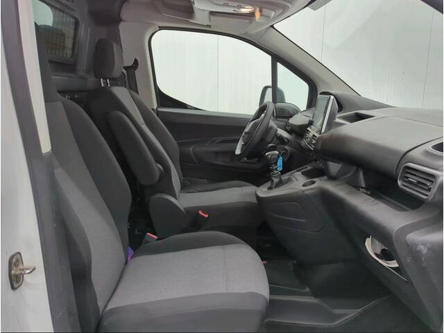 Peugeot PARTNER 1.2 Benzine 111PK Euro6 *Distributie bij 68Dkm. vervangen* Premium / Airco / Navigatie / Schuifdeur Re./ Radio multimedia