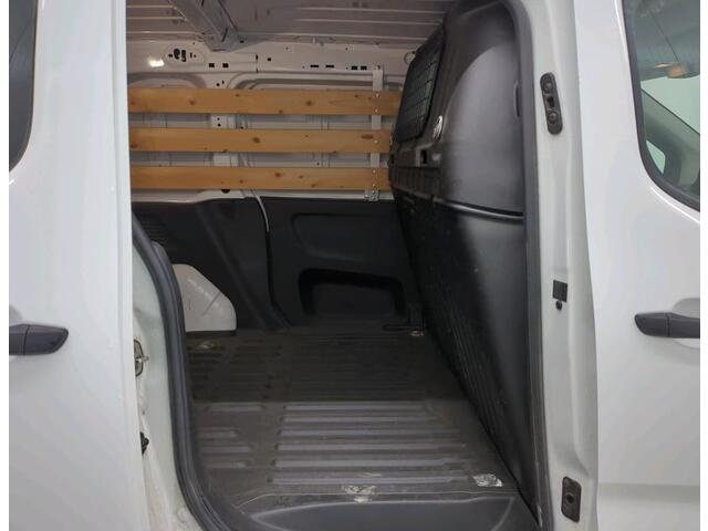 Peugeot PARTNER 1.2 Benzine 111PK Euro6 *Distributie bij 68Dkm. vervangen* Premium / Airco / Navigatie / Schuifdeur Re./ Radio multimedia