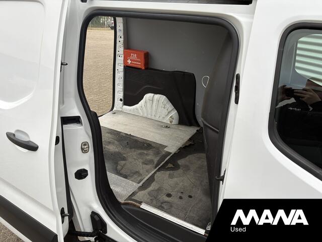 Peugeot PARTNER 1.5 BlueHDI 130PK L1H1 Automaat Premium Carplay Trekhaak Cruise Sensoren