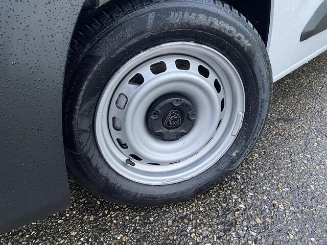 Peugeot PARTNER e-Partner L1 50 kWh 136pk | 8 jaar garantie | 0% financial lease | Apple Carplay | Android Auto | Multimedia | Achteruitrijcamera | Parkeersensoren achter | Digital cockpit | Stuurwielbediening | Bestuurdersstoel comfort | Armsteun | Warmtepomp | Vehicle 