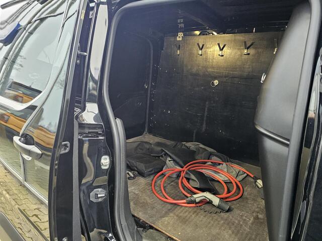 Peugeot PARTNER e-Partner 136 L1 50 kWh Lane assist | Navigatie | Led dagrijverlichting | Multifunctioneel stuur | App voorbereiding