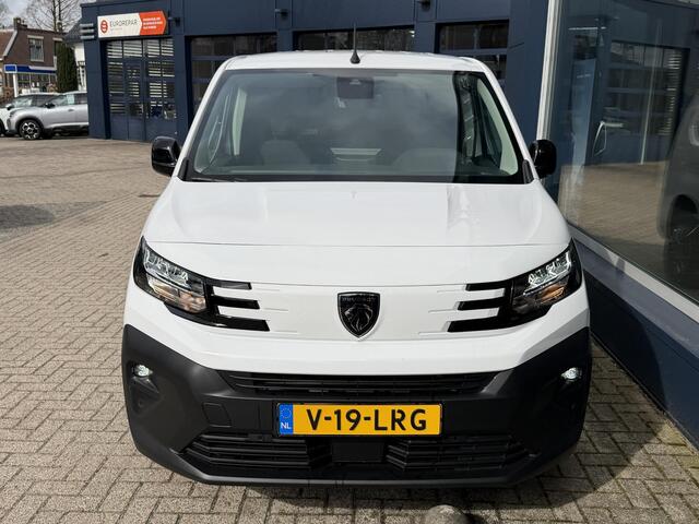 Peugeot PARTNER 1.5 BlueHDi 130 PK EAT8 Automaat L2 | Lengte 2 | Meest Complete Versie! | BPM-Vrije auto | Trekhaak | Navigatie | 3 -Zits | Stoel- Stuur- & Voorruitverwarming | LED verlichting | Keyless Entry | Camera | Digitale Binnenspiegel | Parkeersensoren | Pack Loo