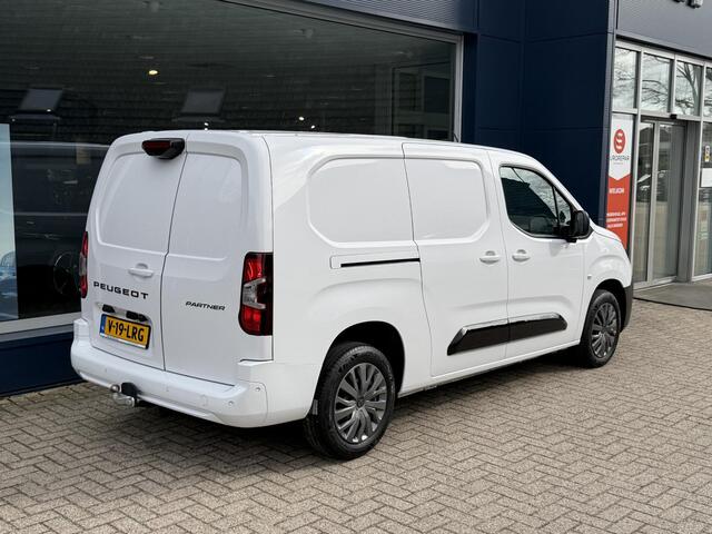 Peugeot PARTNER 1.5 BlueHDi 130 PK EAT8 Automaat L2 | Lengte 2 | Meest Complete Versie! | BPM-Vrije auto | Trekhaak | Navigatie | 3 -Zits | Stoel- Stuur- & Voorruitverwarming | LED verlichting | Keyless Entry | Camera | Digitale Binnenspiegel | Parkeersensoren | Pack Loo
