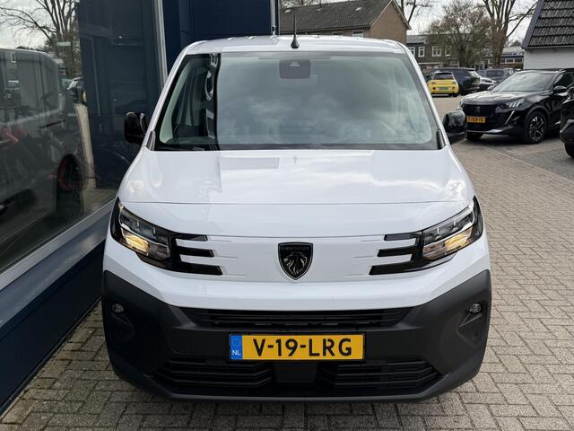 Peugeot PARTNER 1.5 BlueHDi 130 PK EAT8 Automaat L2 | Lengte 2 | Meest Complete Versie! | BPM-Vrije auto | Trekhaak | Navigatie | 3 -Zits | Stoel- Stuur- & Voorruitverwarming | LED verlichting | Keyless Entry | Camera | Digitale Binnenspiegel | Parkeersensoren | Pack Loo