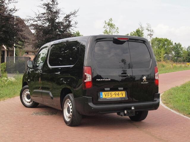 Peugeot PARTNER 1.5 BlueHDI Asphalt Long | Marge | Airco | Camera | Trekhaak | Cruise Control | Apple Carplay | Automaat |