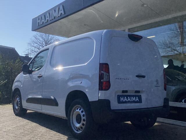 Peugeot PARTNER 1.5 BlueHDi 130 EAT8 S&S L1 | Achteruitrijcamera | Automaat | Parkeersensoren voor en achter | Airco | Cruise control | Trekhaak | Laadruimte Betimmering |