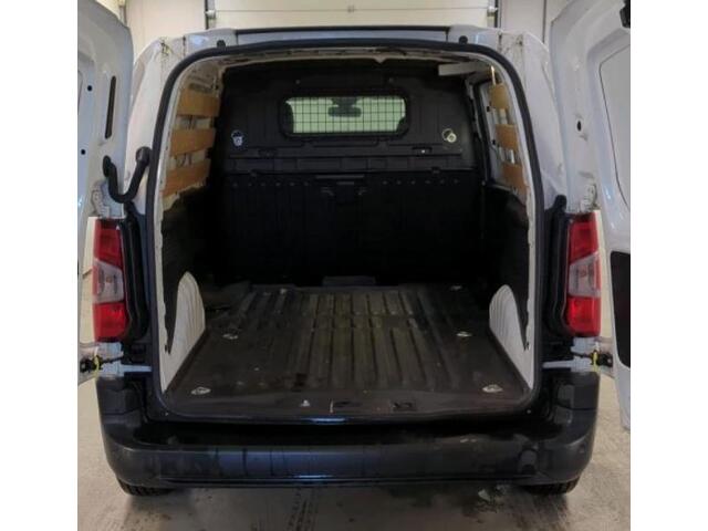 Peugeot PARTNER 1.2 Benzine 111PK Euro6 Premium / Airco / Navigatie / Cruise-ctr. / Schuifdeur + Raam / Radio multimedia