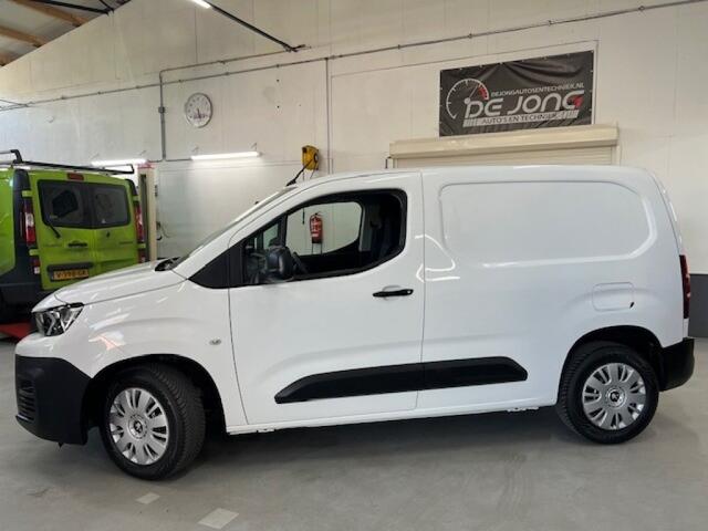 Peugeot PARTNER 1.5 BLUEHDI Premium, PDC, Trekhaak, Cruise control, Groot scherm