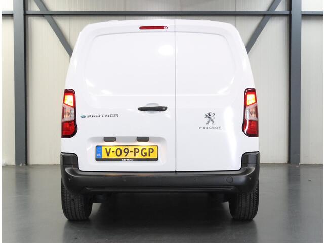 Peugeot PARTNER e-Partner Asphalt 50 kWh 136PK | NIEUW!! | AUTOMAAT | Armsteun | Airco | Cruise Control | Parkeersensoren | Centrale Deurvergrendeling Met Afstandsbediening | Schuifdeur |