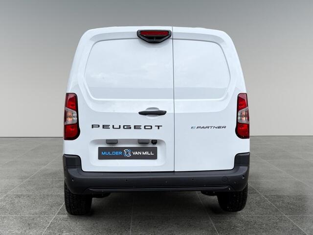 Peugeot PARTNER e-Partner L1 50 kWh 136pk | 8 jaar garantie | 0% financial lease | 3-zits | Houten afwerking laadruimte | Multimedia | Draadloze Apple Carplay en Android Auto | NAVI | Parkeersensoren voor en achter | Achteruitrijcamera | Dode hoek detectie | Mistlampen |