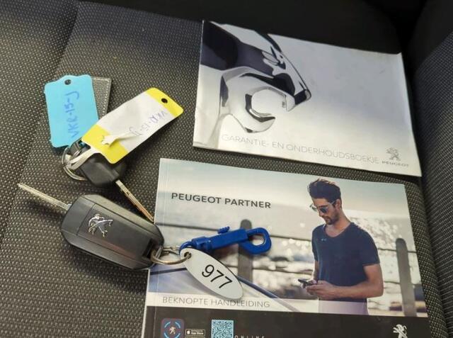 Peugeot PARTNER 1.2 Benzine 111PK Euro6 Premium / Airco / Navigatie / Cruise-ctr. / Schuifdeur + Raam / Radio multimedia