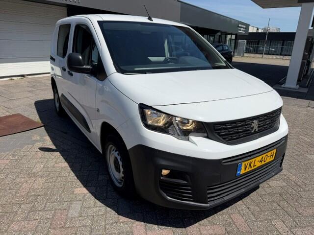 Peugeot PARTNER 1.2 PureTech Premium AIRCO I NAVI I PDC I MULTIMEDIA I 1e EIGENAAR I COMPLETE ONDERHOUDSHISTORIE