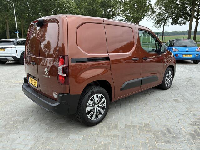 Peugeot PARTNER 1.5 BlueHDI 130Pk Automaat Premium | Airconditioning | Cruise control | Camera | Winter Pakket | Elektrisch Pakket | Apple Carplay/Android Auto | Betimmering