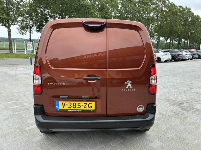 Peugeot PARTNER 1.5 BlueHDI 130Pk Automaat Premium | Airconditioning | Cruise control | Camera | Winter Pakket | Elektrisch Pakket | Apple Carplay/Android Auto | Betimmering