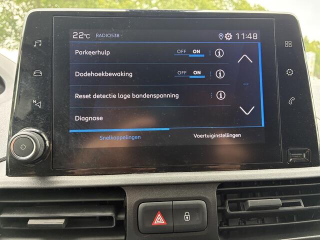 Peugeot PARTNER 1.5 BlueHDI 130Pk Automaat Premium | Airconditioning | Cruise control | Camera | Winter Pakket | Elektrisch Pakket | Apple Carplay/Android Auto | Betimmering