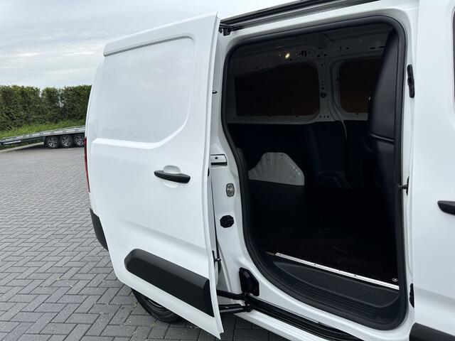Peugeot PARTNER 1.5 BlueHDI 102 PK / L2H1 / TREKHAAK / 3 ZITS / CRUISE / AIRCO / APPLE CARPLAY / ANDROID AUTO