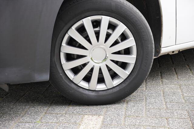 Peugeot PARTNER 1.2 PureTech Premium Navigatie / PDC / Airco