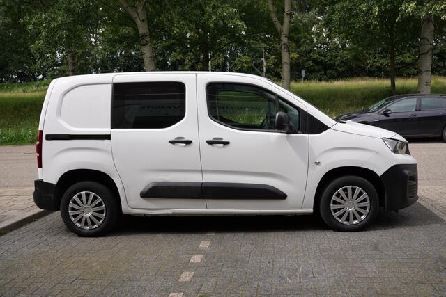 Peugeot PARTNER 1.2 PureTech Premium Navigatie / PDC / Airco