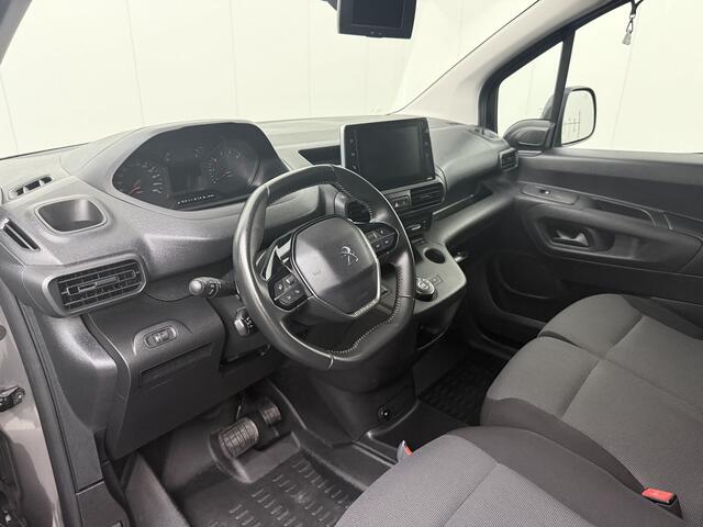Peugeot PARTNER 1.5BlueHDI 130PK Automaat Premium | 3-Zits | Navigatie | Camera | Multimedia | Trekhaak | Airco | Cruise