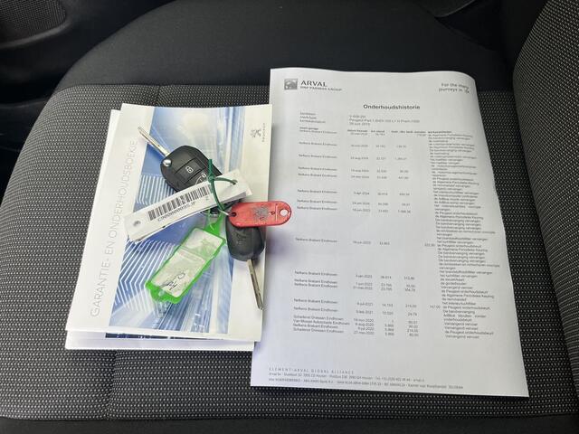 Peugeot PARTNER 1.6 BlueHDI 100pk Premium Lease ¤168p/m, Airco, Carplay, PDC, Cruise controle, Onderhoudshistorie aanwezig