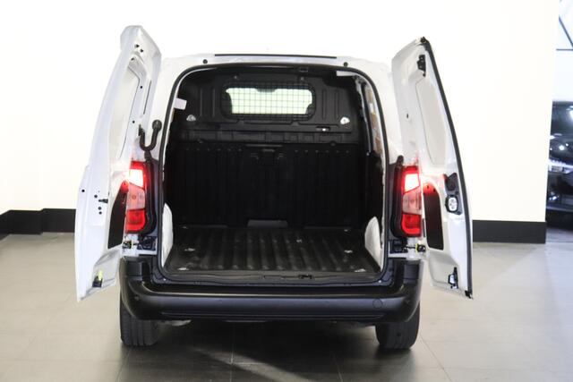 Peugeot PARTNER 1.2 110PK Benzine - Airco - Navi - Cruise - ¤ 10.900,- Excl.