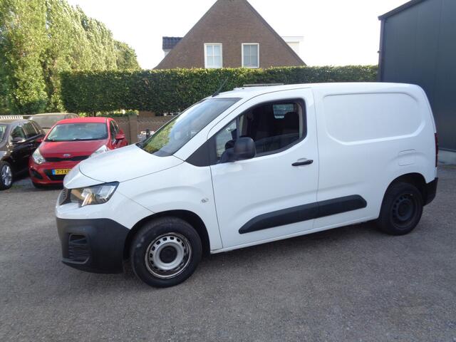 Peugeot PARTNER 1.2 PureTech Premium Airco, navigatie, PDC, Carplay/android auot