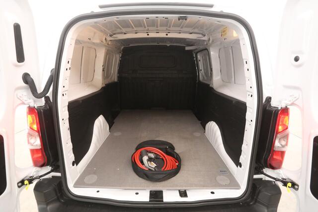 Peugeot PARTNER Elektrisch 50 kWh L2 | Snelladen | SOH 98% | Airco | Cruise | Carplay | Navi | Trekhaak | Parkeersens.