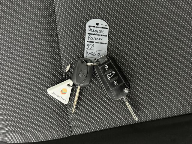 Peugeot PARTNER 1.6BlueHDI Grip | 3-Zits | Euro 6 | Navigatie | Airco | Cruise