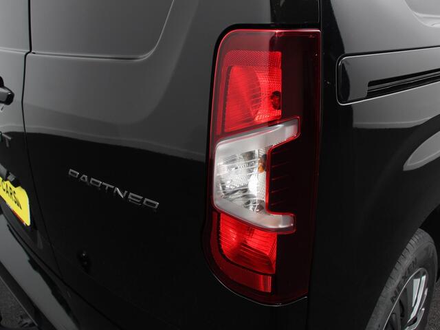 Peugeot PARTNER 1.5 BlueHDi 130PK L1 Navigatie Apple Carplay / Android Auto DAB trekhaak Cruise Control Airco Houten bekleding laadruimte