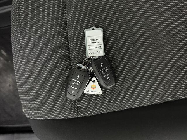 Peugeot PARTNER 1.2 PureTech Benzine Premium | Marge | Navigatie | Camera | Multimedia | Airco | Cruise | Trekhaak