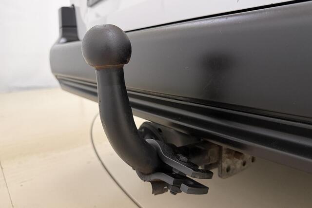 Peugeot PARTNER 1.5 BlueHDi 130 EAT8 S&S L2 | Achteruitrijcamera | Parkeersensoren | Trekhaak | Apple carplay/Android auto | Navigatie | Centrale deurvergrendeling | Stuurversnellingen | Navigatie
