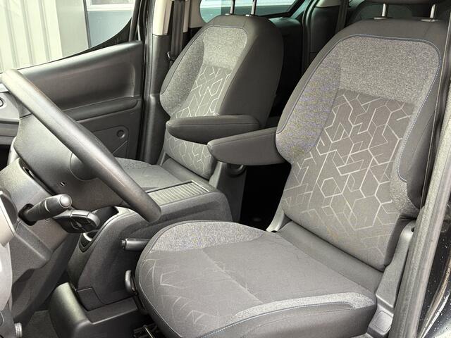 Peugeot PARTNER TEPEE 1.2 PureTech Style | Navi | Carplay | PDC | Airco | All Season | Interesse? Bel of App naar: 06 30 51 05 90